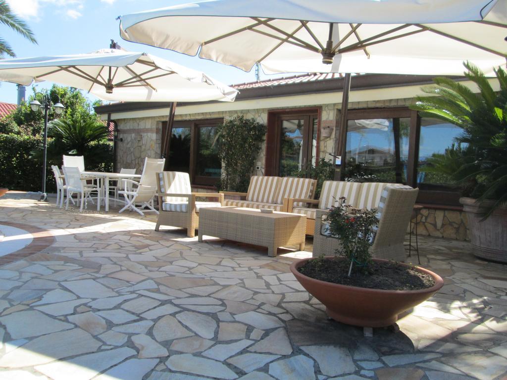 Appartement Complesso Turistico Ricettivo L'Oasi Del Golfo Di Salerno à Battipaglia Extérieur photo