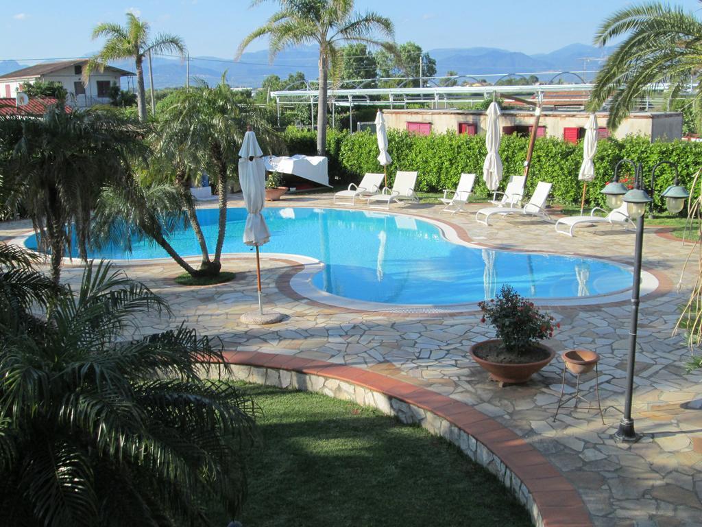 Appartement Complesso Turistico Ricettivo L'Oasi Del Golfo Di Salerno à Battipaglia Extérieur photo